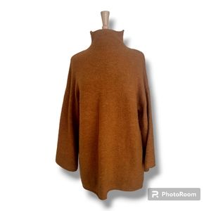 Forever 21 Wool Blend Woman's Gold Yellow Mock Turtleneck Sweater. Size Medium